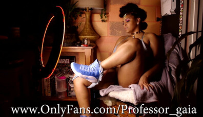 Professor gaia intro to shoe porn - bbw - big tits - solo