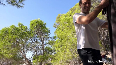 Yuno Love Sexo en la playa - latin - spanish - blowjob