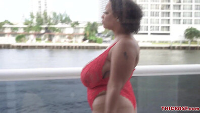 Big tits in a hotel - ebony - bbw - big tits