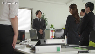 Kanna Abe SLIM PETITE Who Is Rumored To Be The director s Mistress - babe