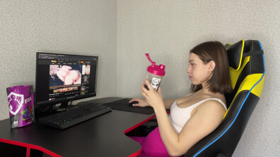 Sasha Honey A Sporty Girl With A Big Ass Got Excited From Hentai And Finished On A - solo - softcore - amateur