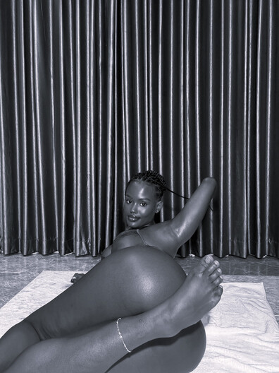 ebony de gran culo majestuoso - babe - cute
