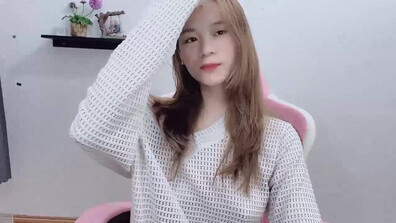 Luna 2023 06 26 3 - asian - webcam - luna