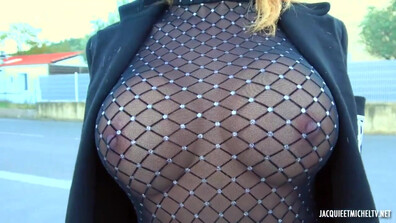 Soraya A sensual massage for Soraya - milf - mature - big ass - blowjob