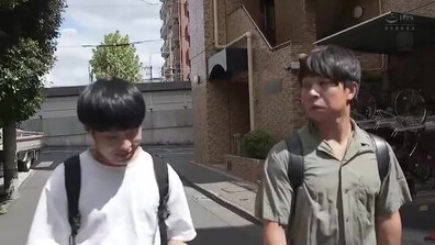 ROE 200 En la pensión de mi hijo me trataron como a un juguete sexual. Yumi Anno - madre - y - grupo - de - jovenes