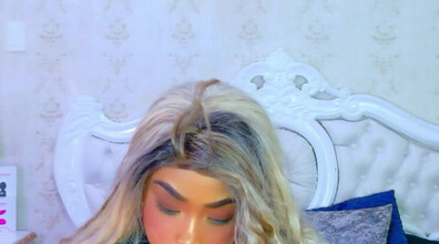 tianah glow 2025 12 24 16h26m00s - webcam