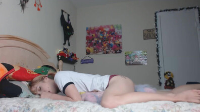 DamnedestCreature Pillow Humping For Daddy - solo - softcore - amateur