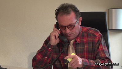 Teen fucks old man for a job - oldman - oldvsyoung - teenvsold - old - older - oldy - blowjob - oralsex - 50plus - teen