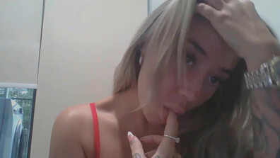 getting pussy contractions live - housewiveshd - blonde - hot - sexy - big tits - orgasm - pierced clit - piercing - tattoo - oil
