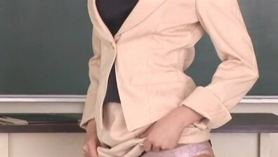 Emi Orihara Threesome in a classroom - jav