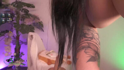 Nicdani 1 2024 06 08 05 25 - webcam - solo - toys