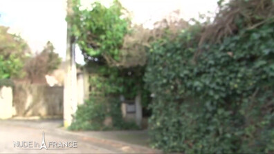 Vanessa Saint Claire Mature bourgeoise shows us around her house and her ass - milf - mature - big ass - blowjob