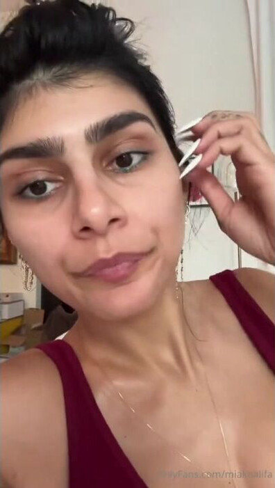 mia khalifa smoking topless titty tease ppv - big ass - big tits - blowjob - sex - fuck