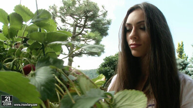 Arwen Gold jardin trasero en Casa Anal corrida salvaje tomaaa xxx SLG - anal - mirar boquiabierto - masturbación - consolador - cremita - gran polla - duro - adolescente - rubio