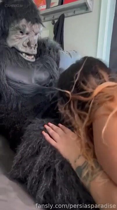 Perrsia Paradise fucking KingKong - curvy - big natural