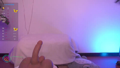 Nicdani 1 2024 05 31 02 32 - webcam - solo - toys
