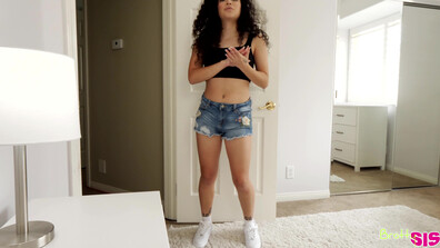 Thalia Diaz Step Sisters Fashion Show in 4k - 4k - teen - hardcore