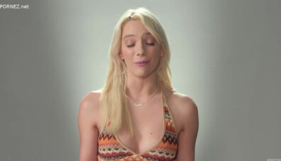 Kenna James How women orgasm - solo - blonde