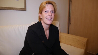 Lauras Eerste Sexfilm - milf - mature - big ass - blowjob