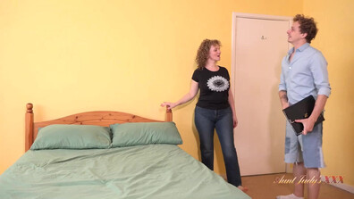 Merce Curly Haired Mature MILF Merce Seduces the Decorator - big ass - big tits - blowjob - sex - fuck