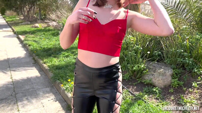 Tracy, 19, was in a hurry to come back! - brunette