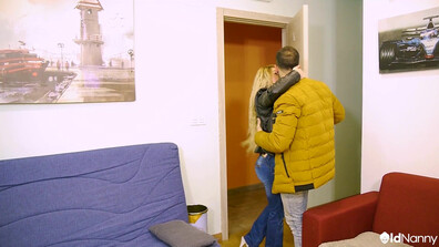 Vanesa Colombiana Blonde cougar enjoys 22cm cock - milf - big ass - blowjob