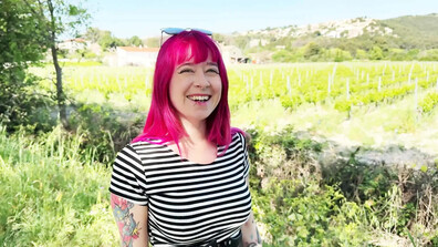 JacquieEtMichelTV 26 04 23 Bulma - jacquieetmicheltv - 26 - 04 - 23 - bulma