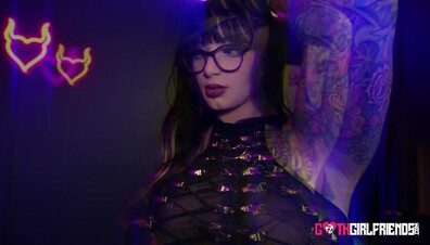 Trippi Rose Curvy Tattooed Trippi Rose's Cum tastic Time As A Goth Girlfriend - milf - big ass - blowjob
