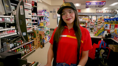 Con la cajera del Mini Market - latina - big ass - blowjob - teen