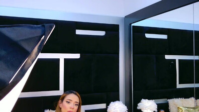 alanaferrara 2025 12 01 18h23m52s - webcam