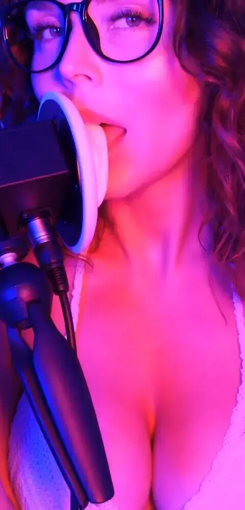 HeatheredEffect ASMR 3Dio Ear Eating