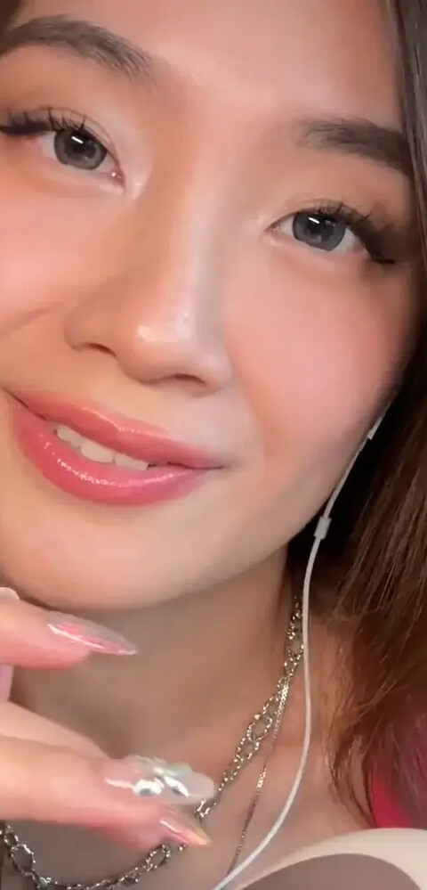 Lin ASMR Crazy Ear Eating