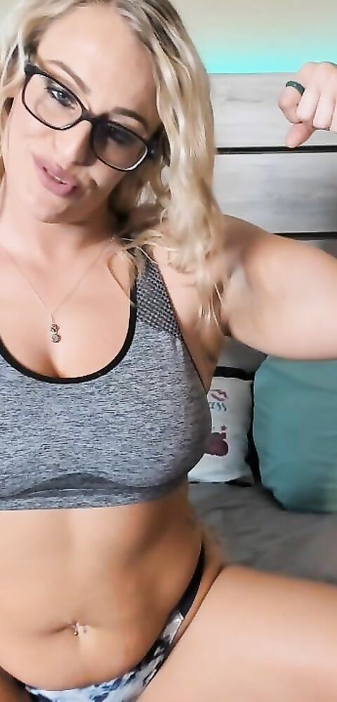 Paris Knight - Armpit Worship - ManyVids - milf - pov - big tits - big dick - big ass - blowjob