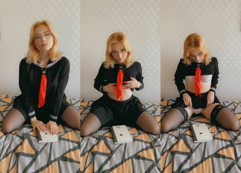 Sweetie Fox Rubs Her Pussy With A Book And Cums