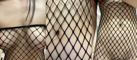 Xyebobs Showcases New Lingerie