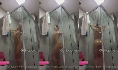 Ahjaponesa Takes A Shower