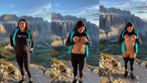 Aspen Raevse Nude Flash While Hiking