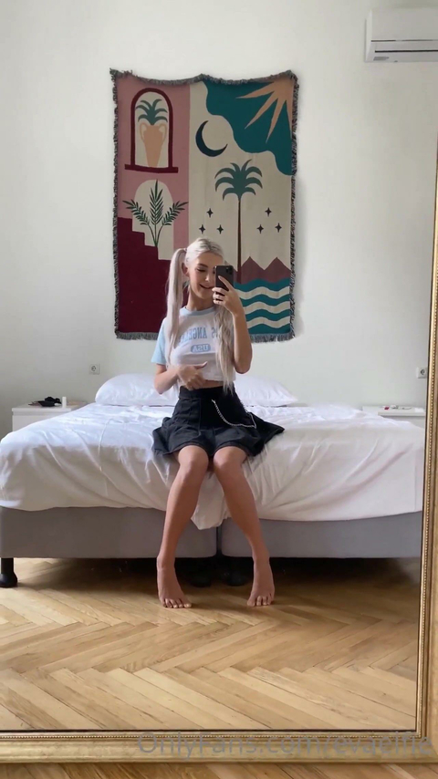 A Private Video Shows Eva Elfie Fucking A Guy Until He Cums
