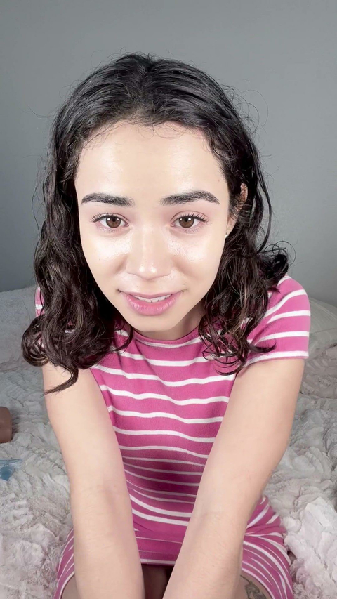 Daddy's Girl Jameliz Begs Her Stepdad For Cum During Sex