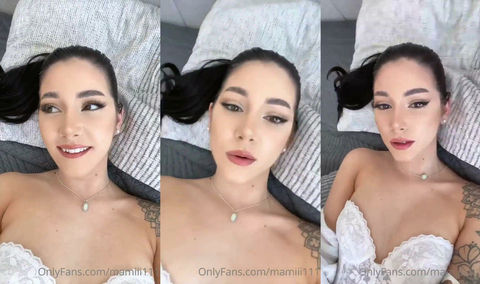 Mamibxxm11 Showing Off Her Naked Body