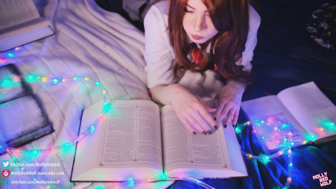 MollyRedWolf Cosplays Lily Potter And Rubs Her Pussy