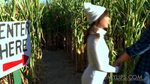 Riley Reid Has Sex In A Cornfield