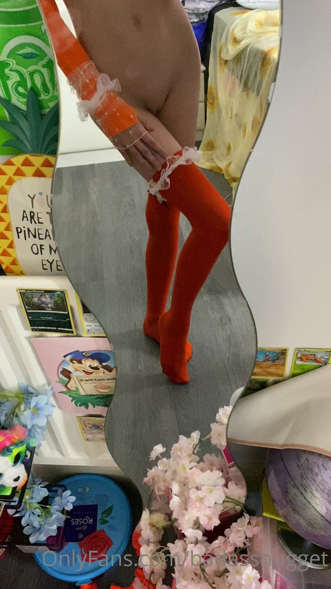 Tiny BadAssNugget Shows Off Her Tiny Body
