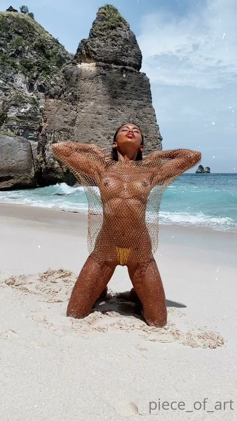 Carla Piece Nude On The Beach