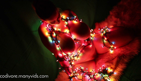 Codi Vore Is A Masturbating Shibari Christmas Tree
