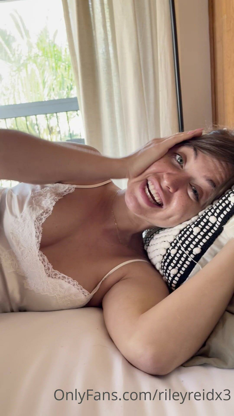Pillow Talk With Riley Reid Leads To A BJ And Raw Fucking
