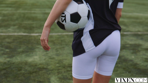 Russian Vixen Eva Elfie Fucks Her Favorite Football Player