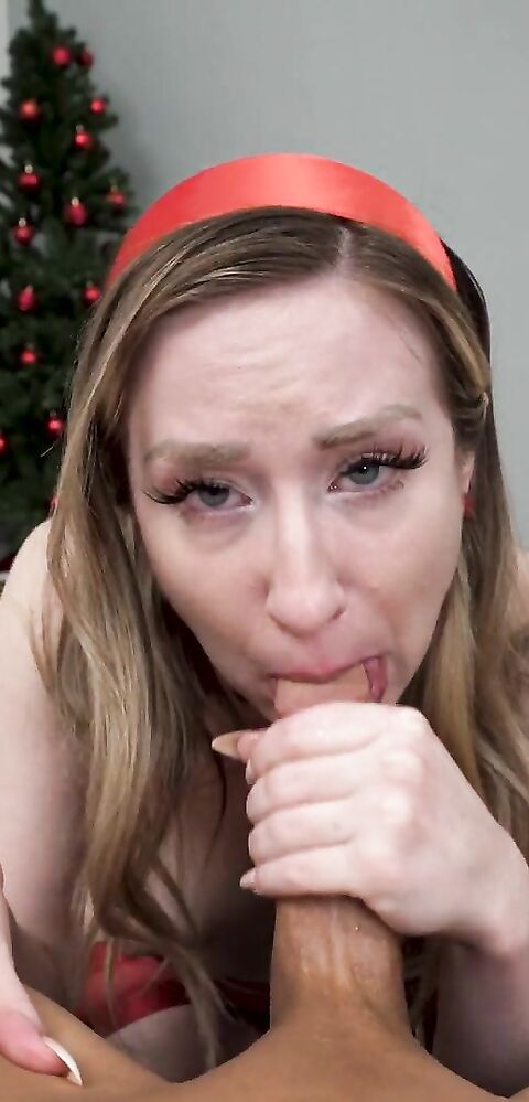 Alaina Taylor - Christmas With You - PervMom - PervMom - stepmother - pov - milf - blonde - small tits