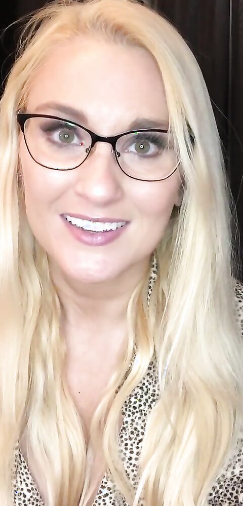 Julia Robbie - Secretary Humiliation - ManyVids - office - blonde - milf - solo - dirty talk - pov - fetish - big tits