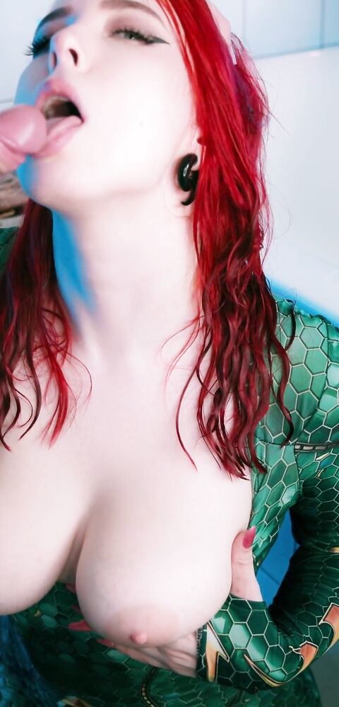 MollyRedWolf - Aquaman. Mera came to fuck you in the bathroom - ManyVids - cosplay - big tits - teen - pov - fake tits - redhead - pussy licking - blowjob - pussy